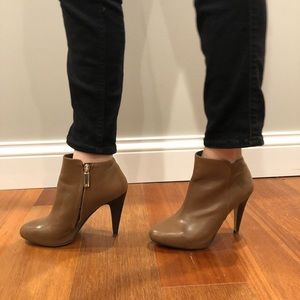 Banana republic brown heeled boot with gold zipper
